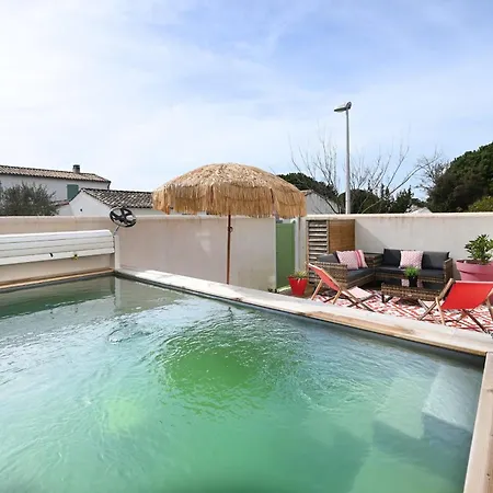 Dom wakacyjny House With 2 Terraces Near The Sea