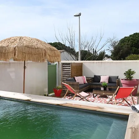 House With 2 Terraces Near The Sea * La Couarde-sur-Mer